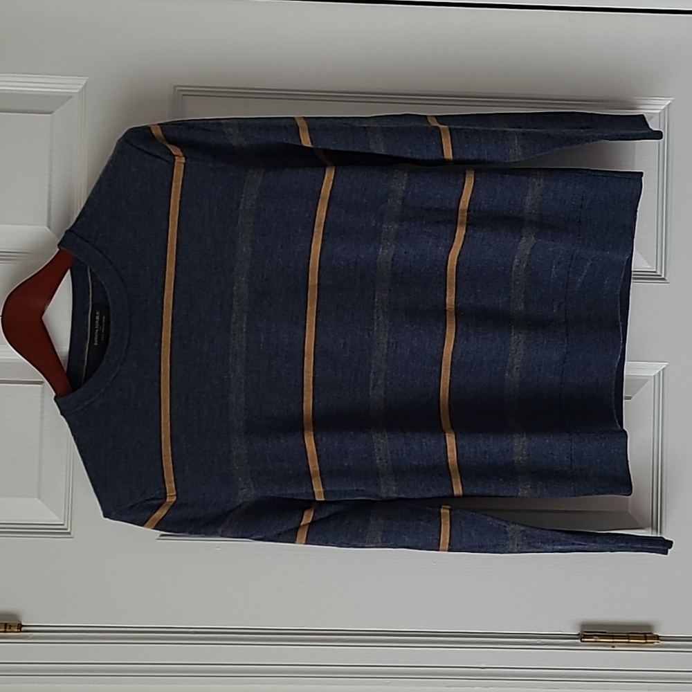 Banana Republic Men's Sweater - Navy and Gold Stripes